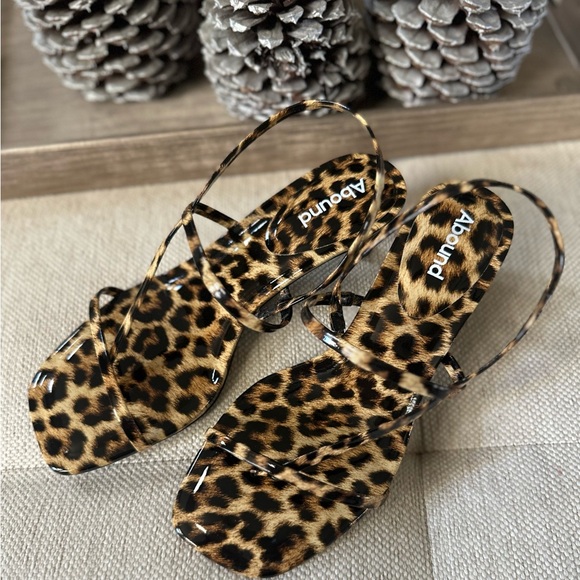 Abound- Leopard Print Kitten Heels- Size 7M - Picture 3 of 11